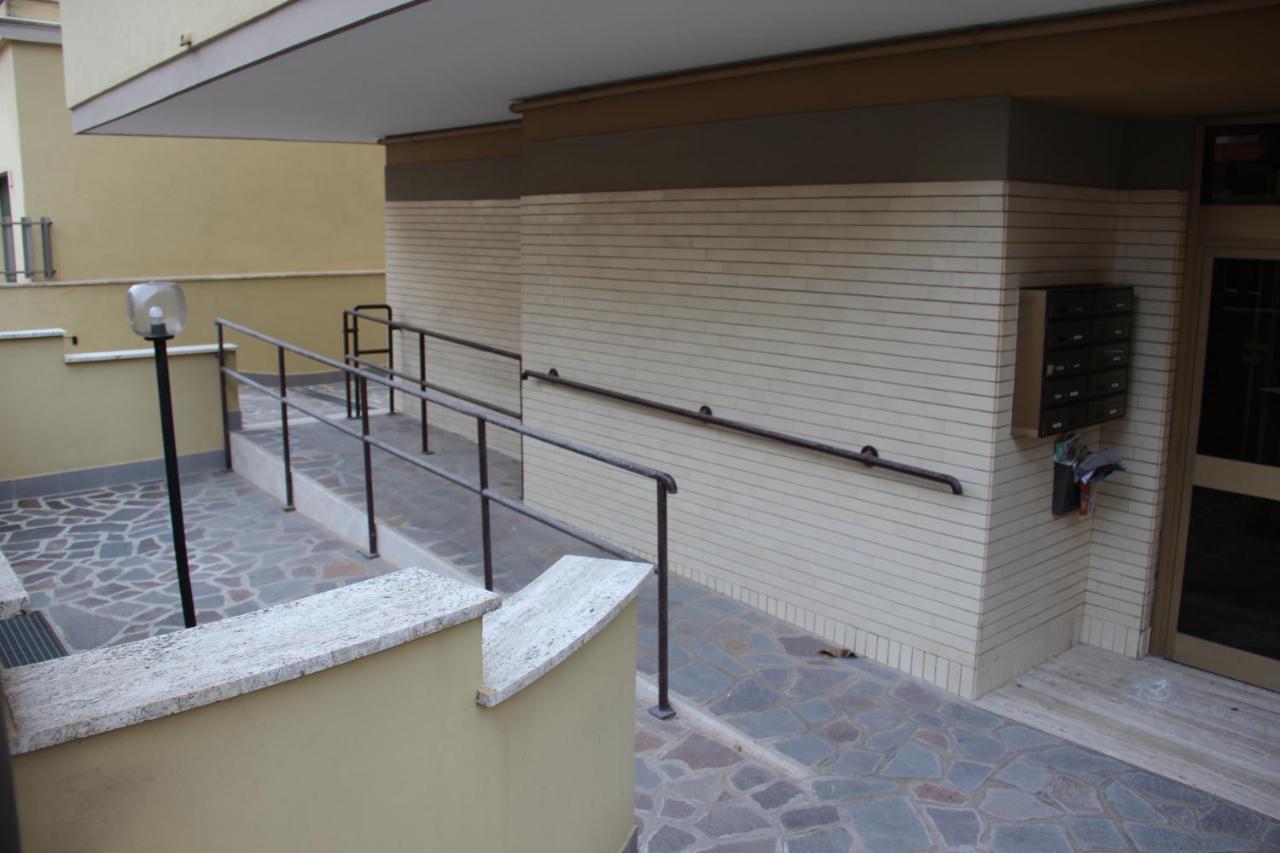 Appartamento Via Dei Fabbri Navali Lido di Ostia Luaran gambar